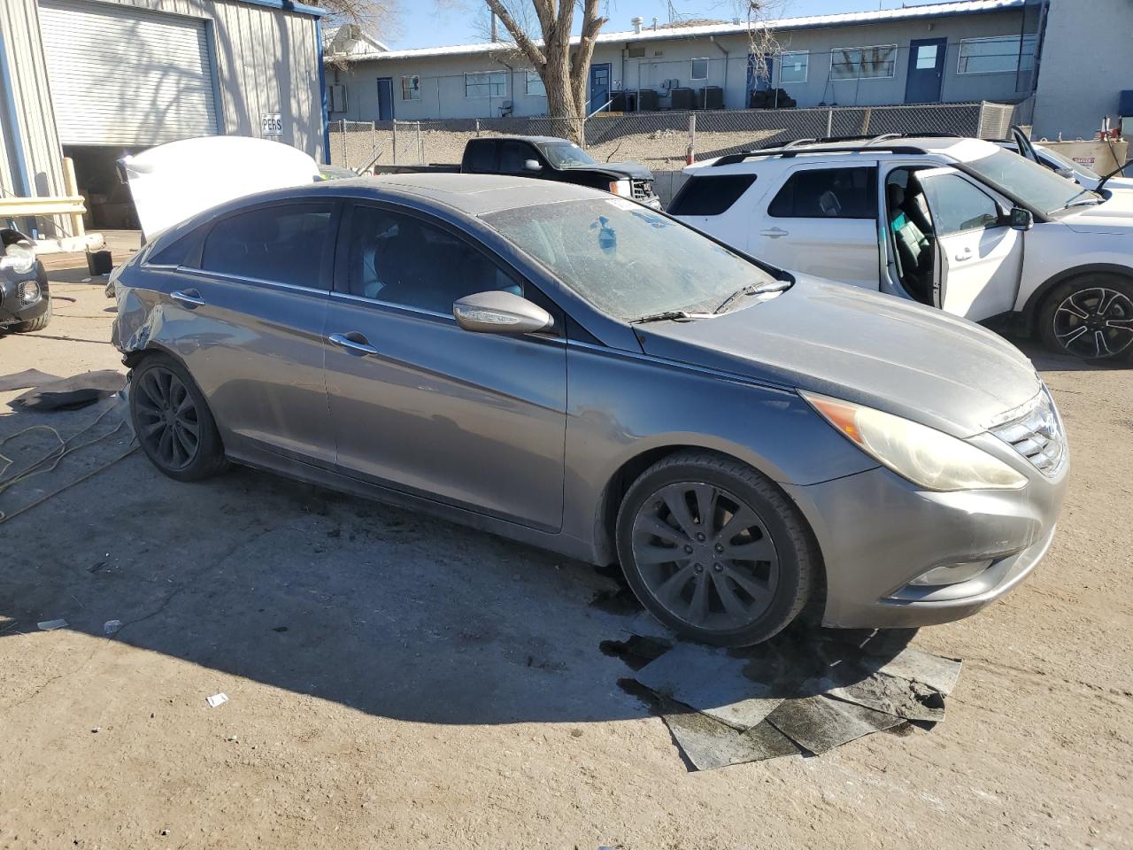 2011 Hyundai Sonata - Image 4