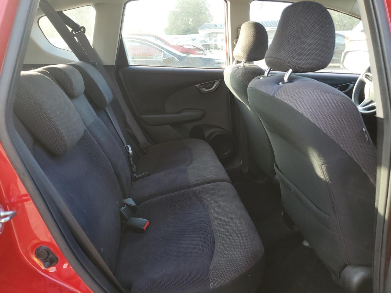 2013 Honda Fit - Image 11