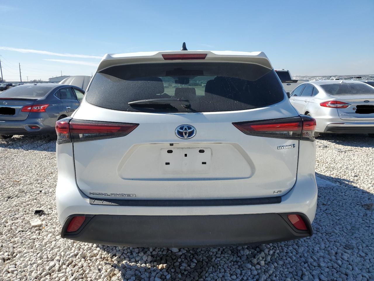 2024 Toyota Highlander - Image 6