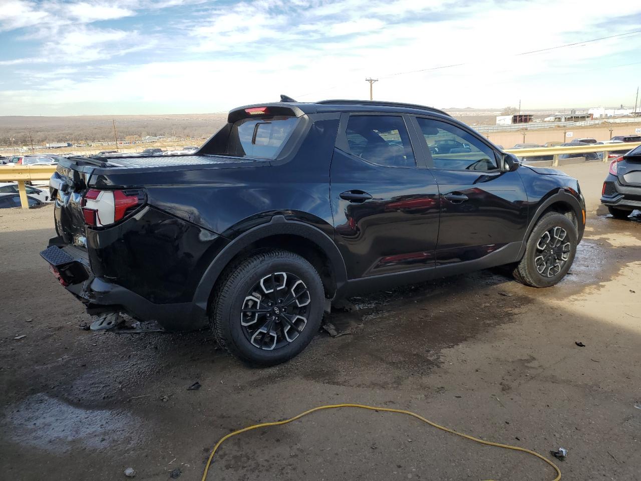 2023 Hyundai Santa Cruz - Image 3