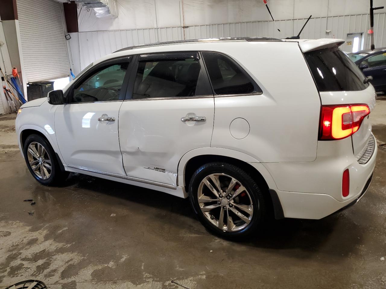 2014 Kia Sorento - Image 2