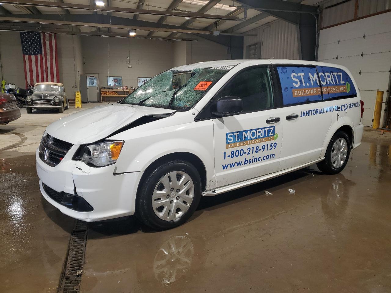 2019 Dodge Caravan - Image 1