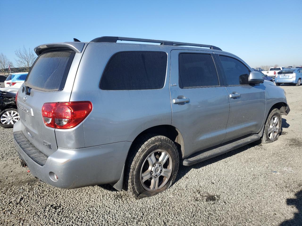 2015 Toyota Sequoia - Image 3