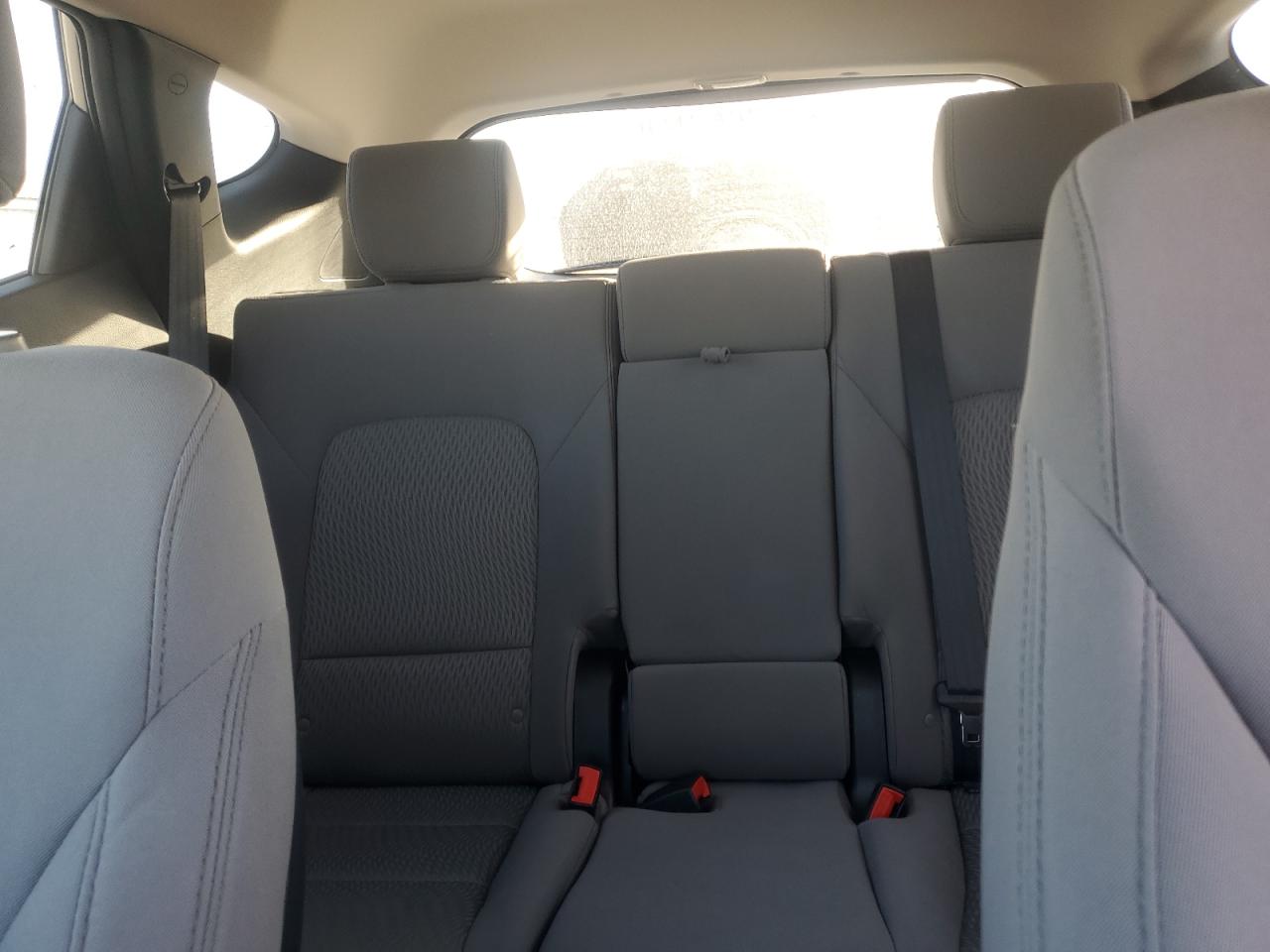 2018 Hyundai Santa Fe - Image 10