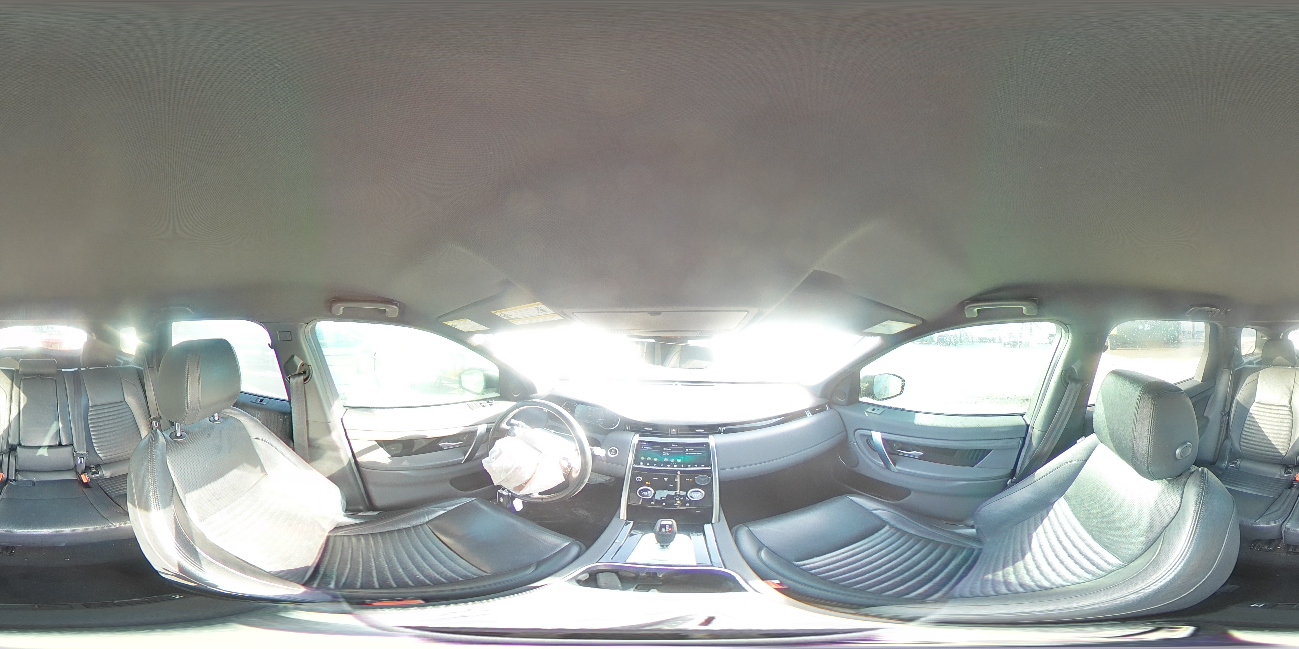 2020 Land Rover Discovery - Image 15