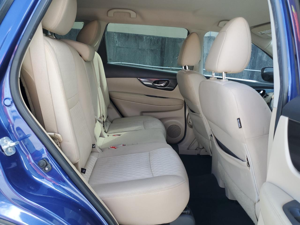 2017 Nissan Rogue - Image 11