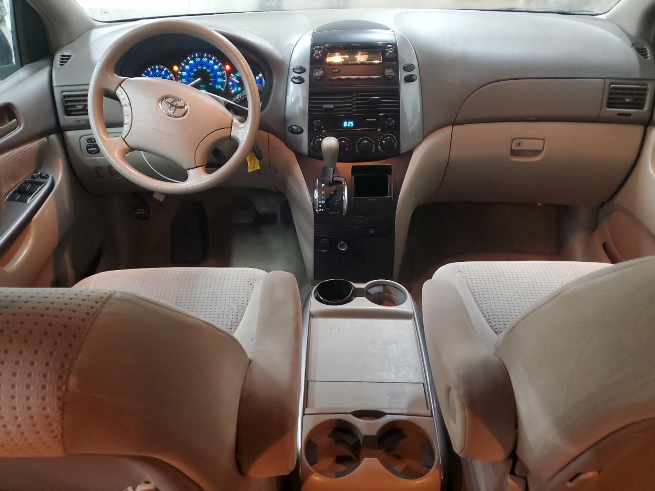 2006 Toyota Sienna - Image 8