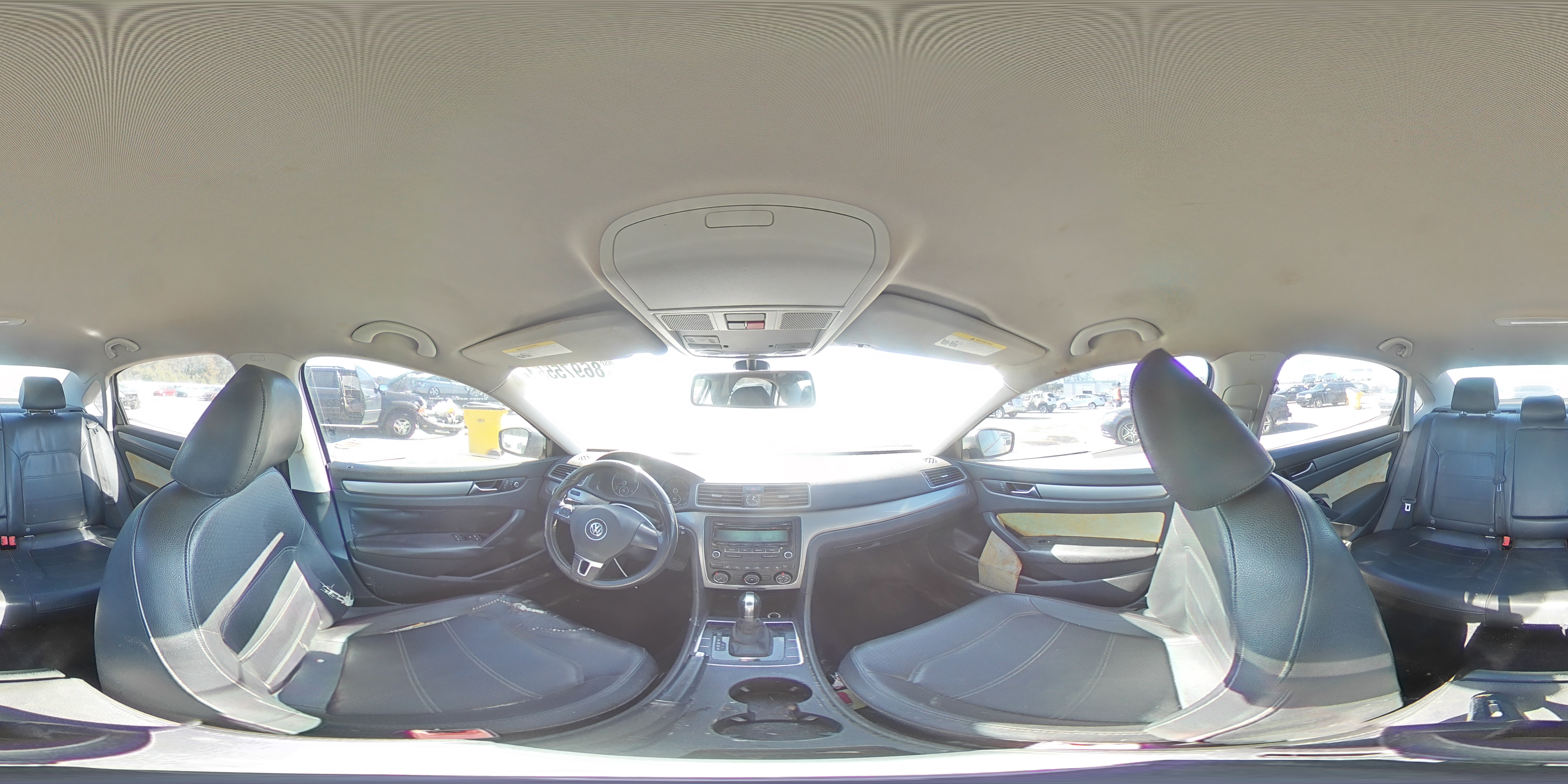 2014 Volkswagen Passat - Image 12