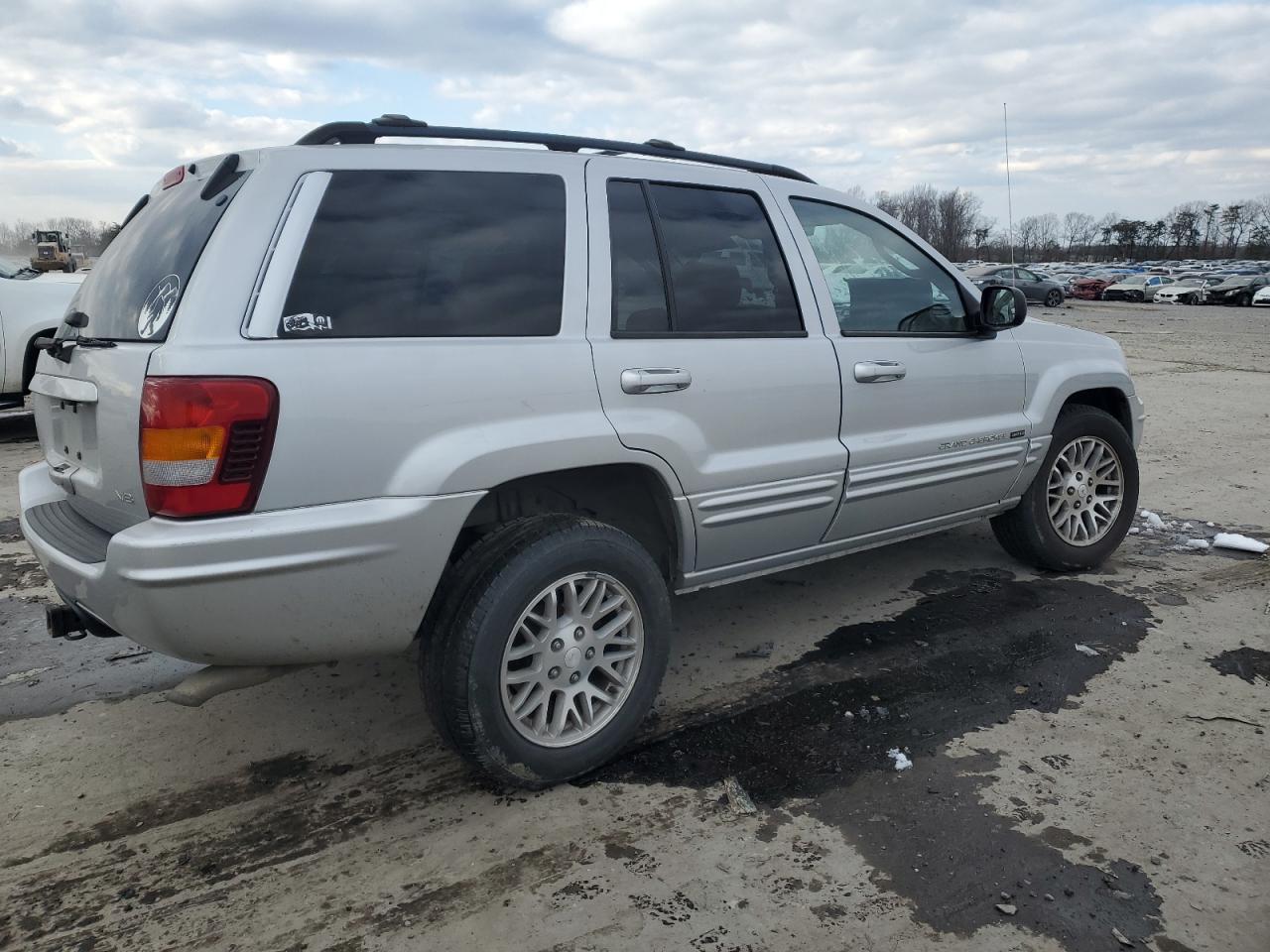 2004 Jeep Grand Cherokee - Image 3