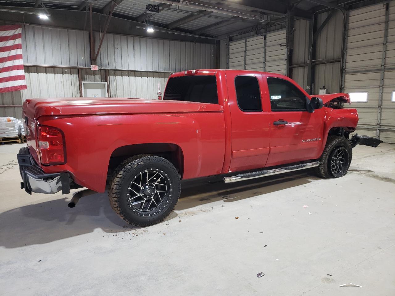 2007 Chevrolet Silverado - Image 3