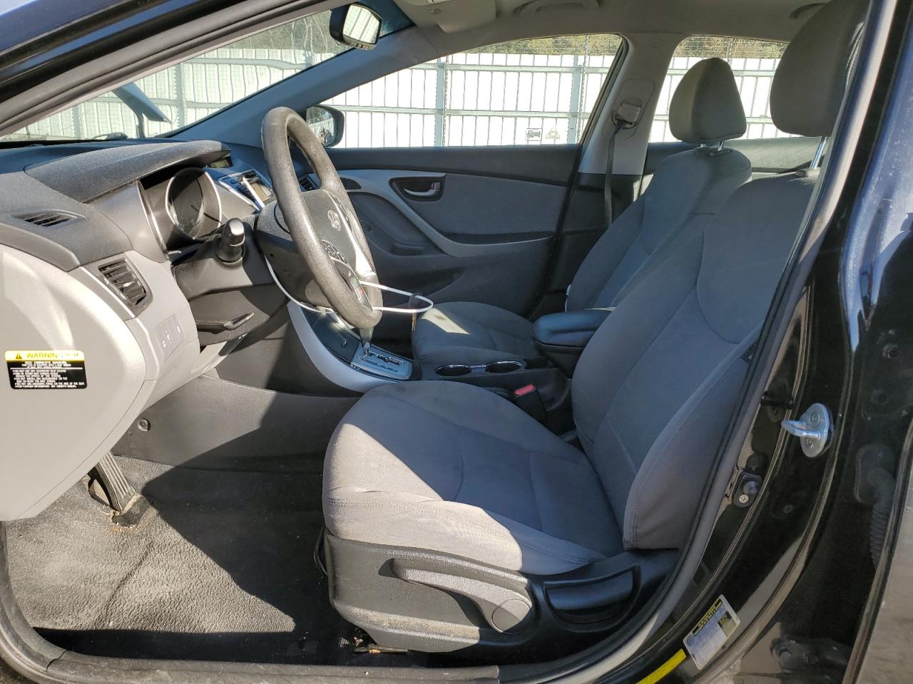 2012 Hyundai Elantra - Image 7