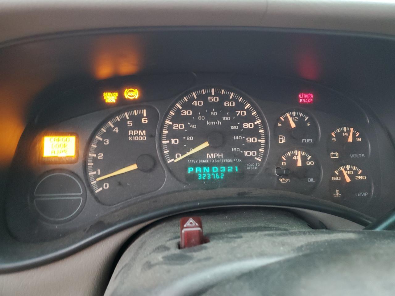 2001 Chevrolet Suburban - Image 9