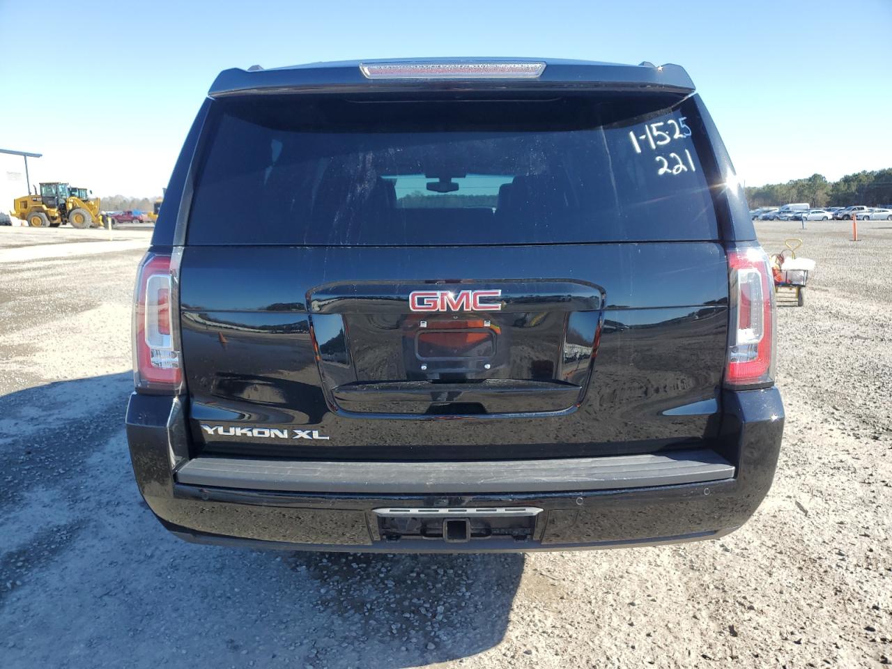 2016 GMC Yukon - Image 6