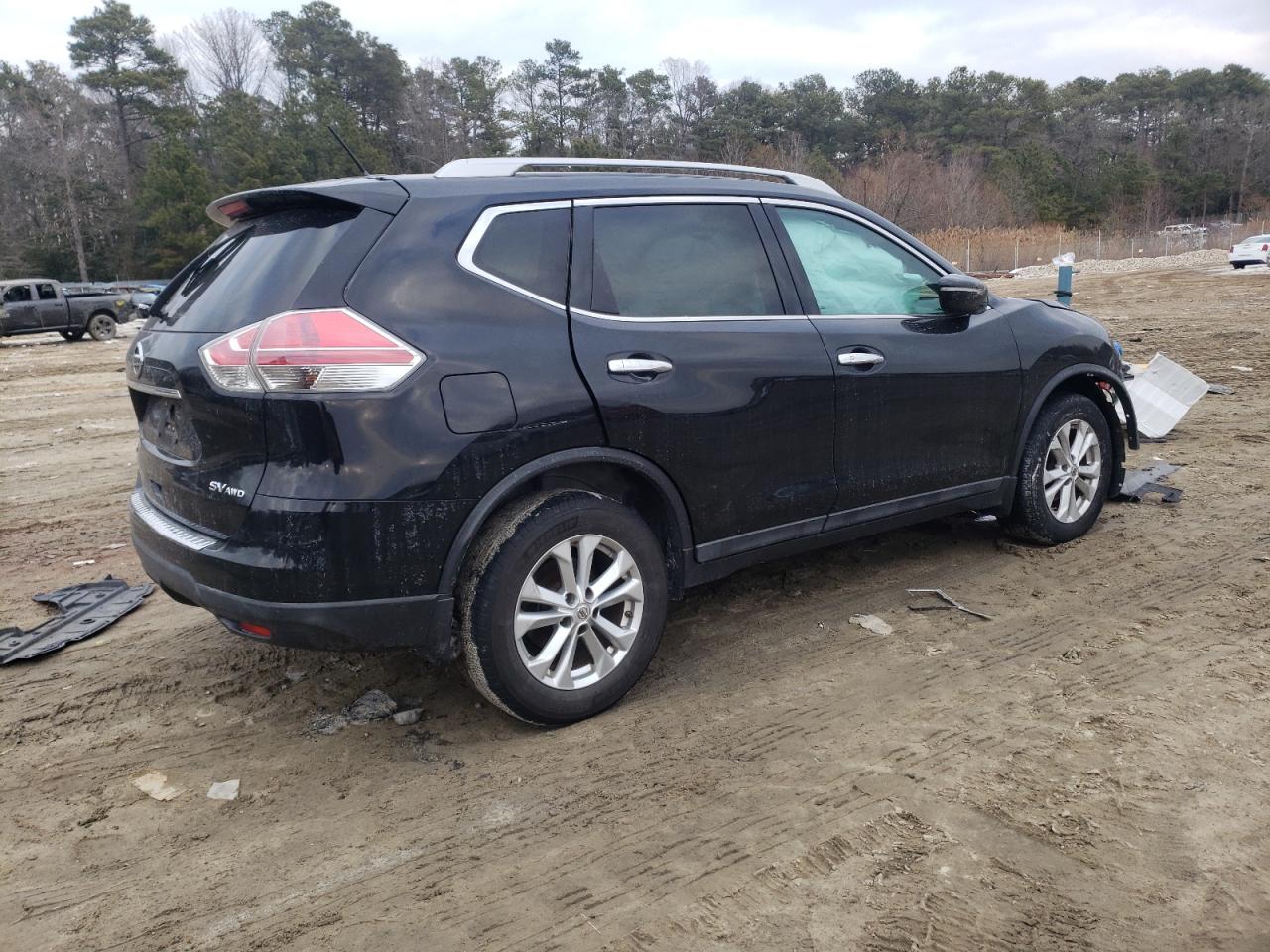 2015 Nissan Rogue - Image 3