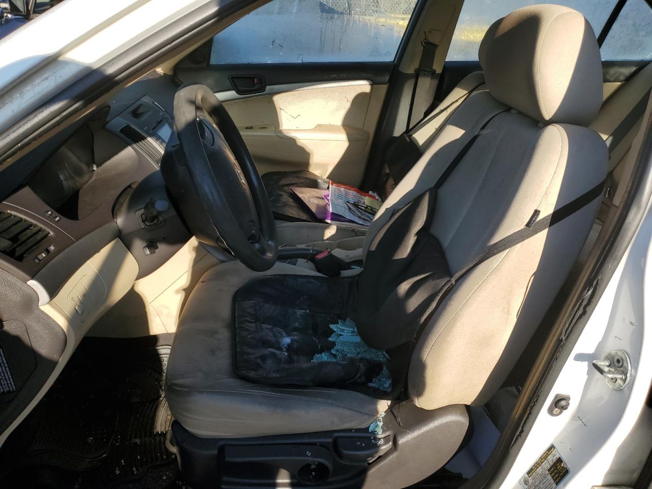 2010 Hyundai Sonata - Image 7