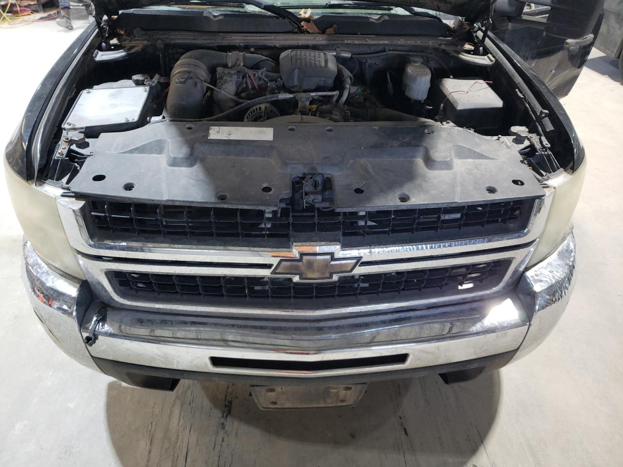 2009 Chevrolet Silverado - Image 11