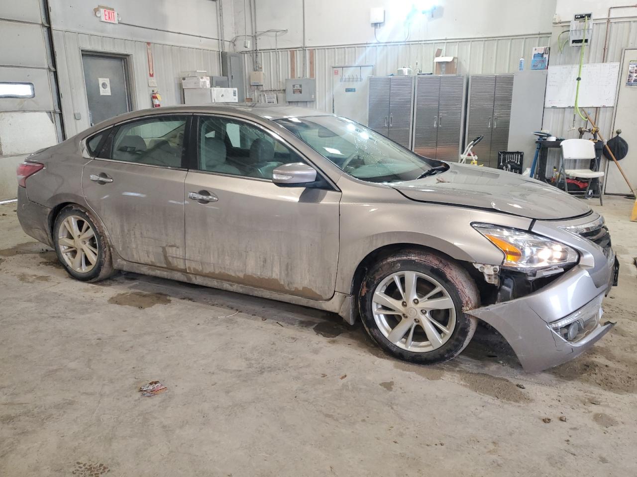 2013 Nissan Altima - Image 4