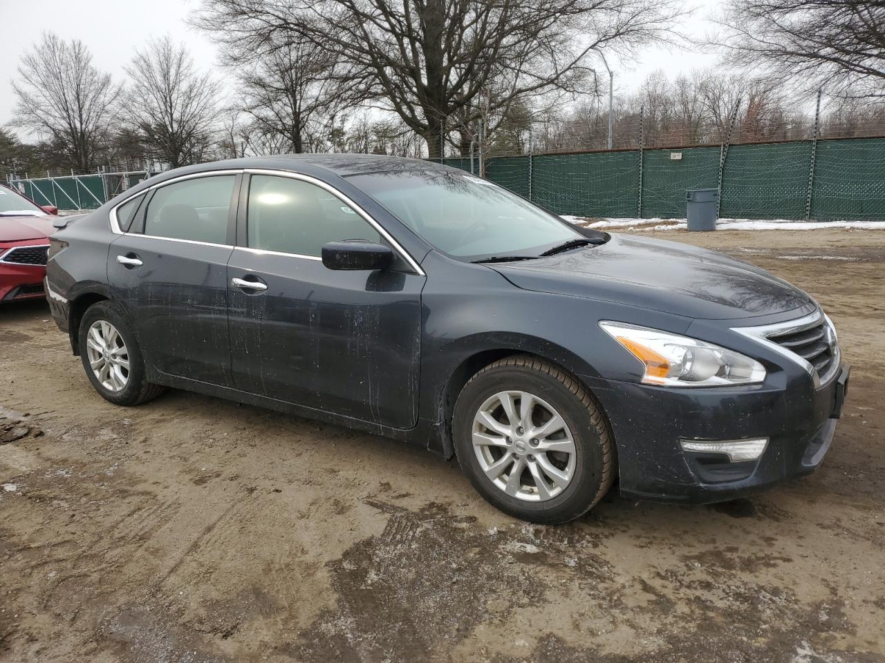 2015 Nissan Altima - Image 4