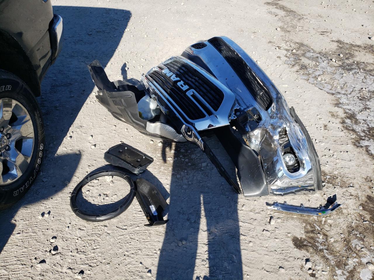 2020 RAM 1500 - Image 12