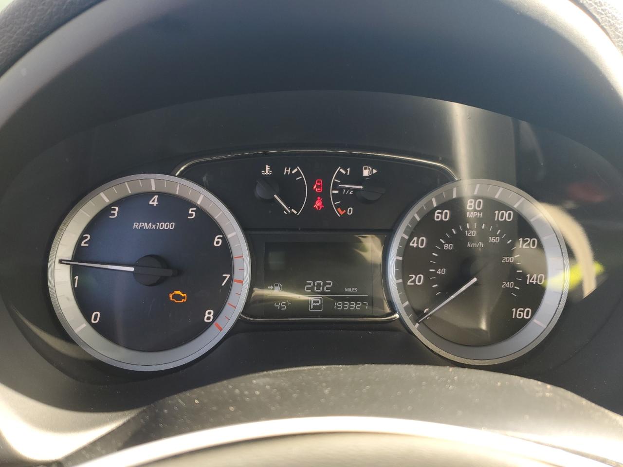 2015 Nissan Sentra - Image 9