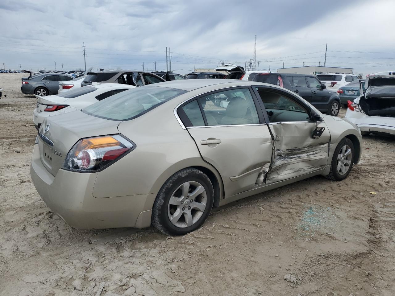 2009 Nissan Altima - Image 3