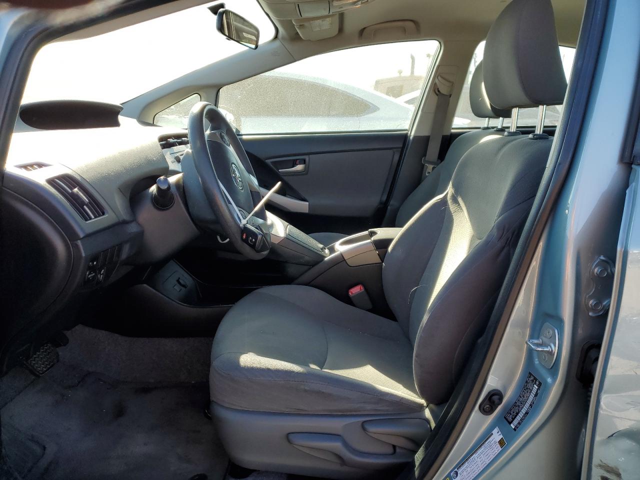 2013 Toyota Prius - Image 7