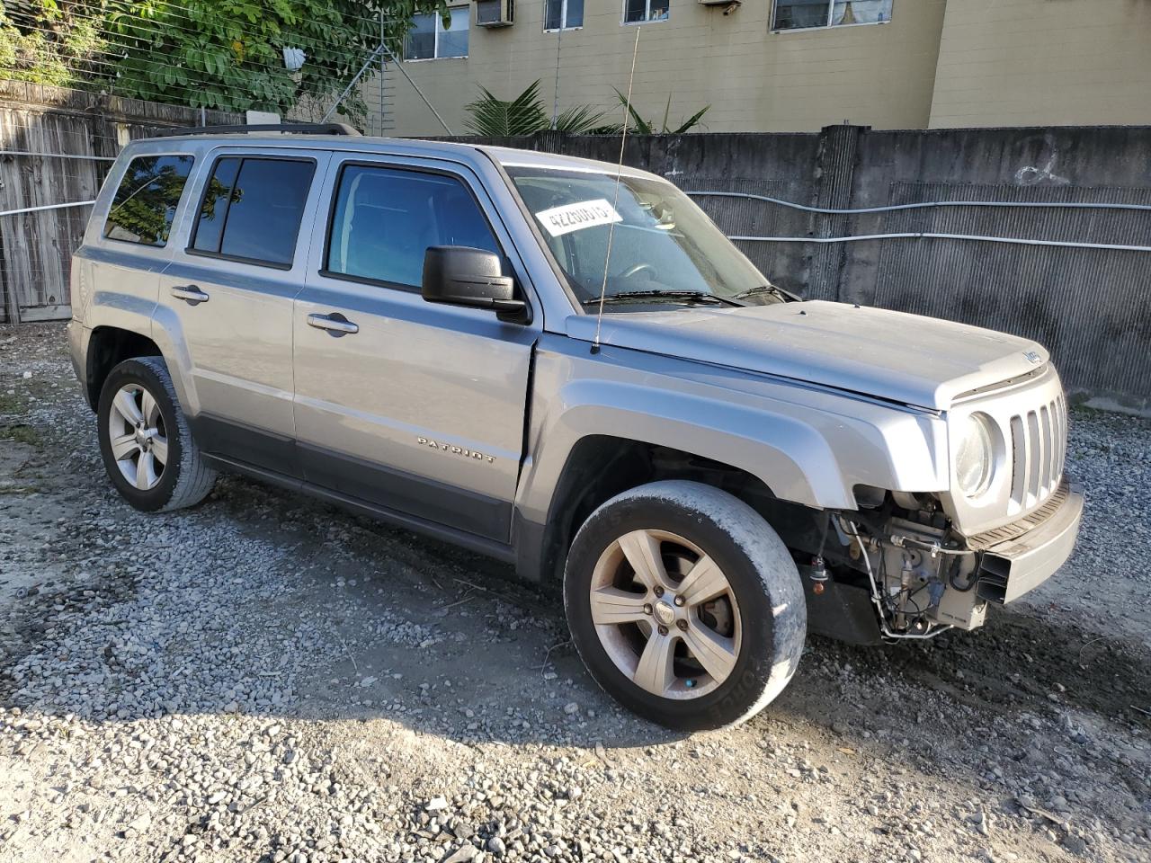 2017 Jeep Liberty (Patriot) - Image 4