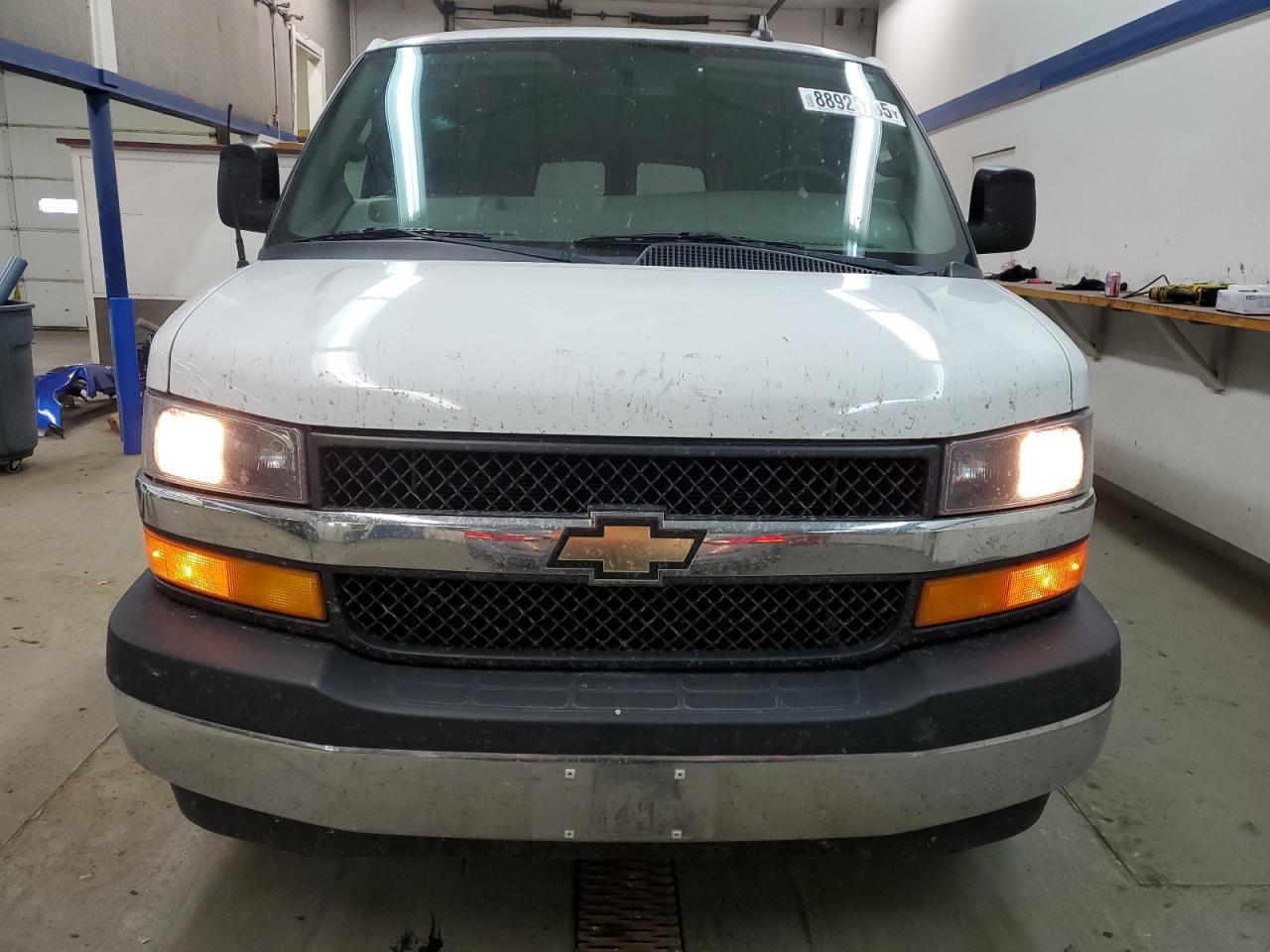 VIN 1GAZGPFGXH1193286 2017 CHEVROLET EXPRESS no.5