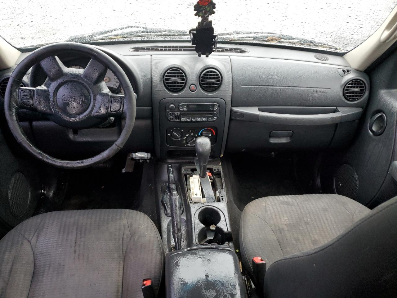 2004 Jeep Liberty (North America) - Image 8