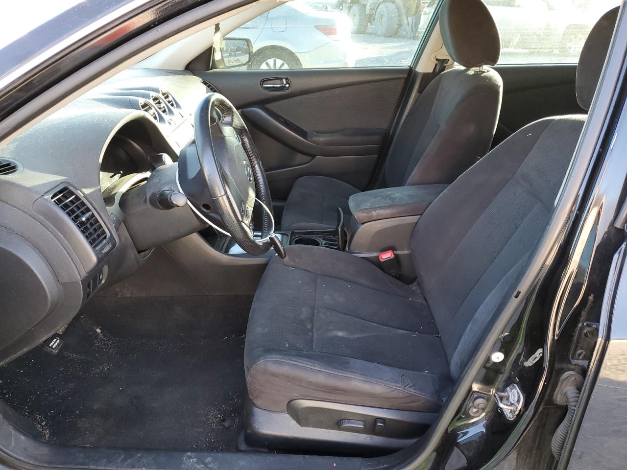 2010 Nissan Altima - Image 7