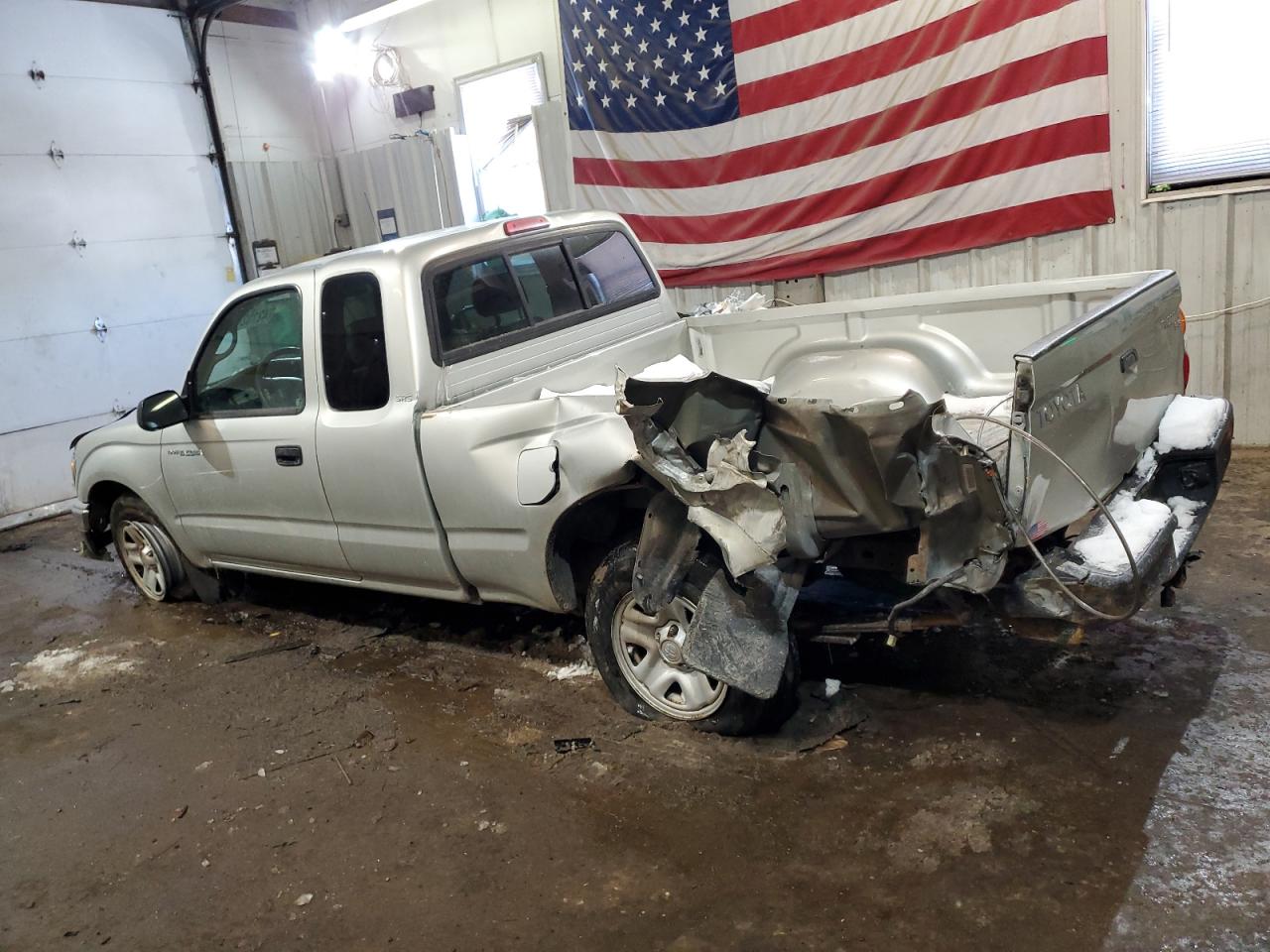 2004 Toyota Tacoma - Image 2