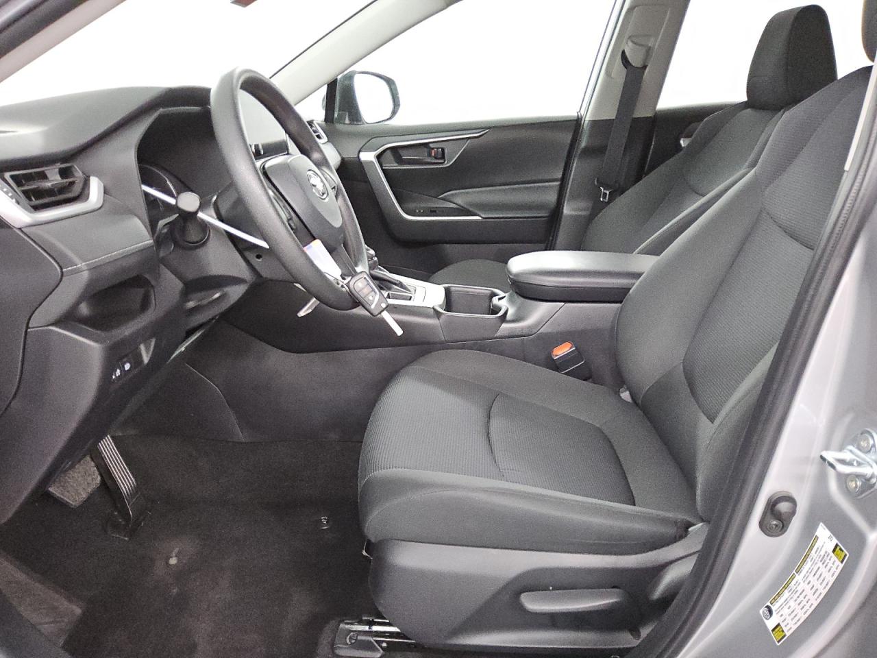 2024 Toyota RAV 4 - Image 7