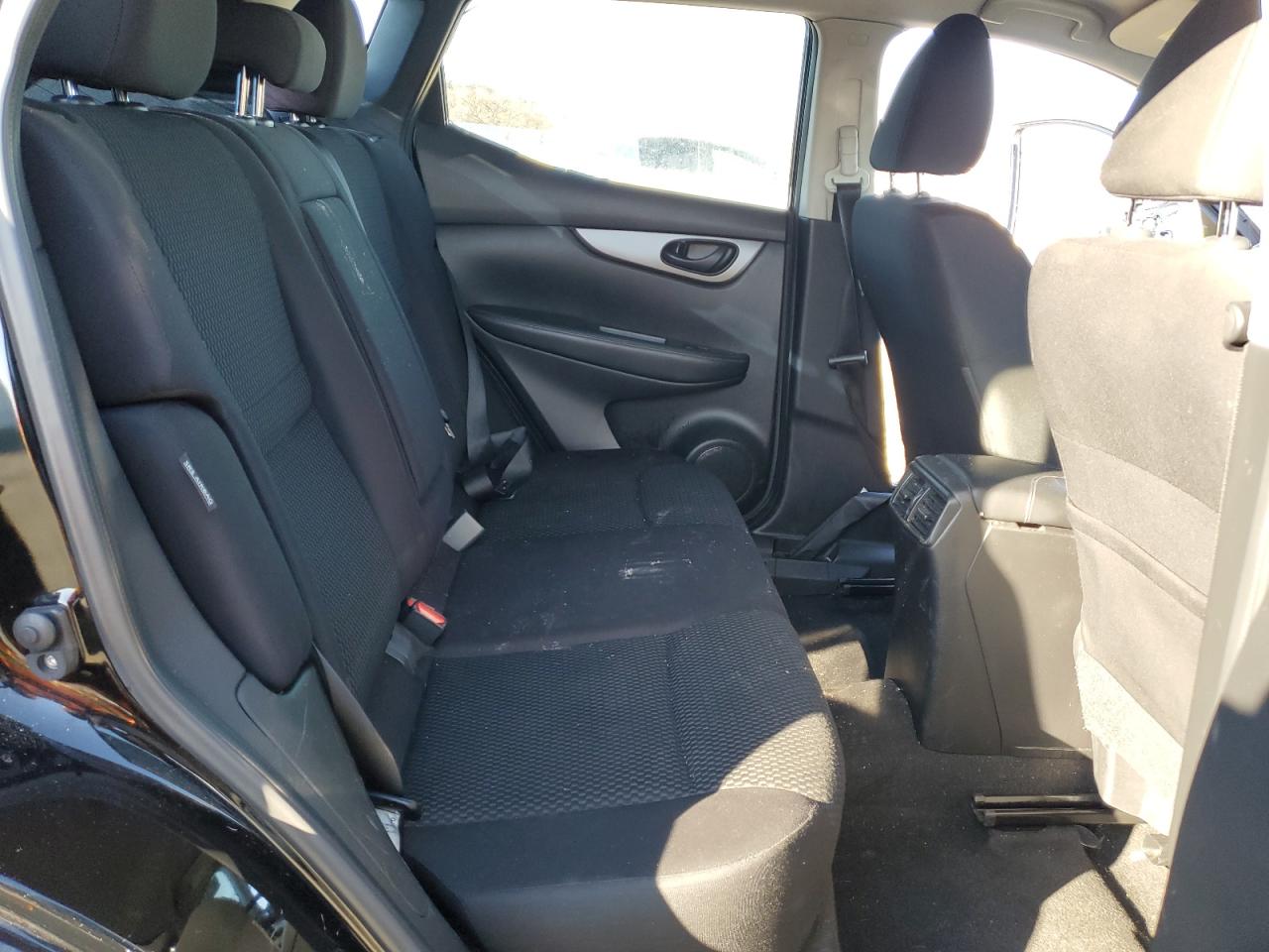 2021 Nissan Rogue - Image 11