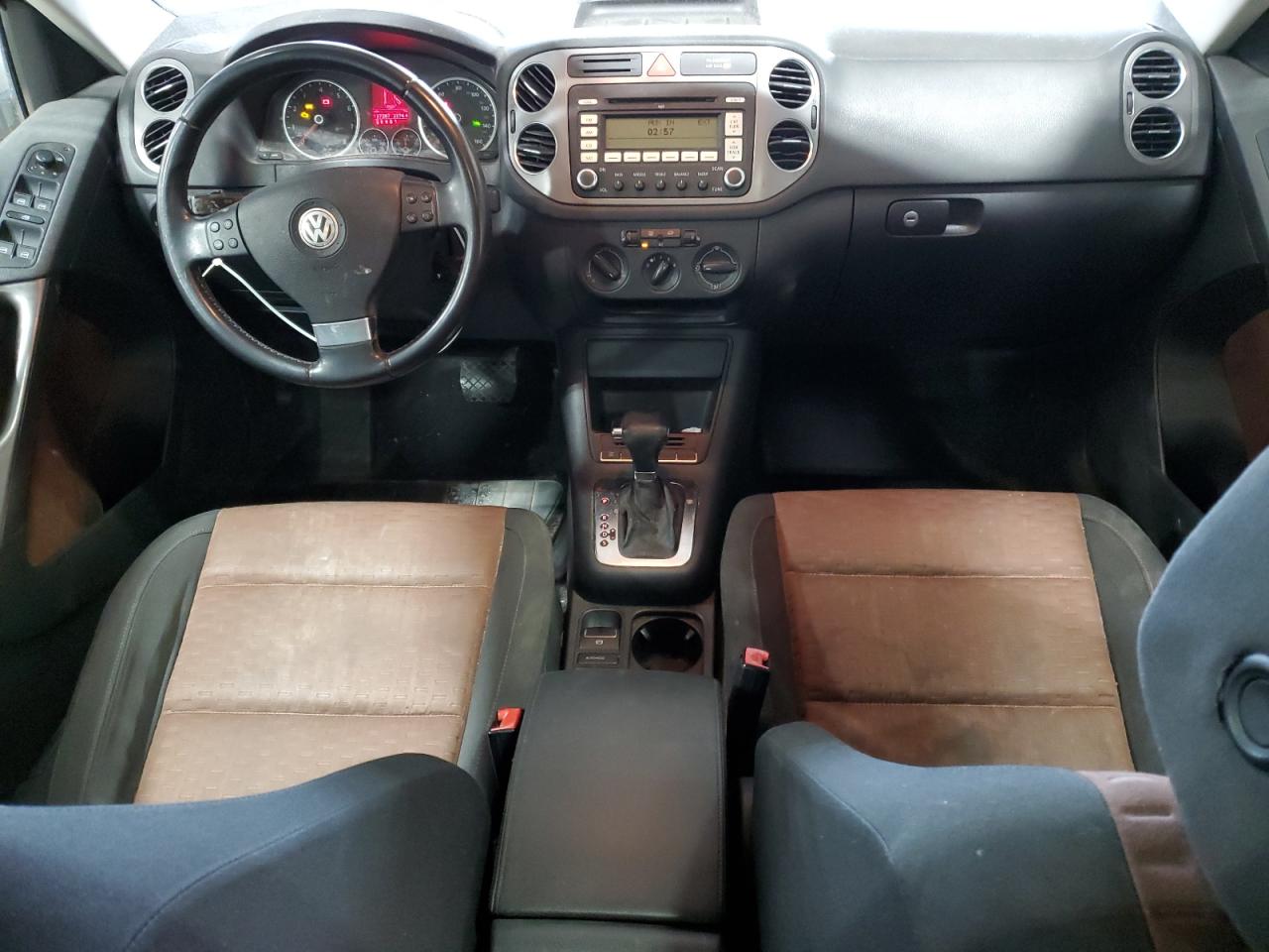 2009 Volkswagen Tiguan - Image 8