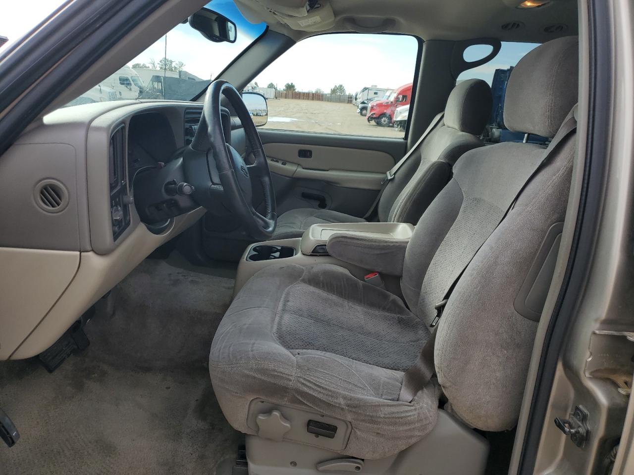 2001 Chevrolet Suburban - Image 7
