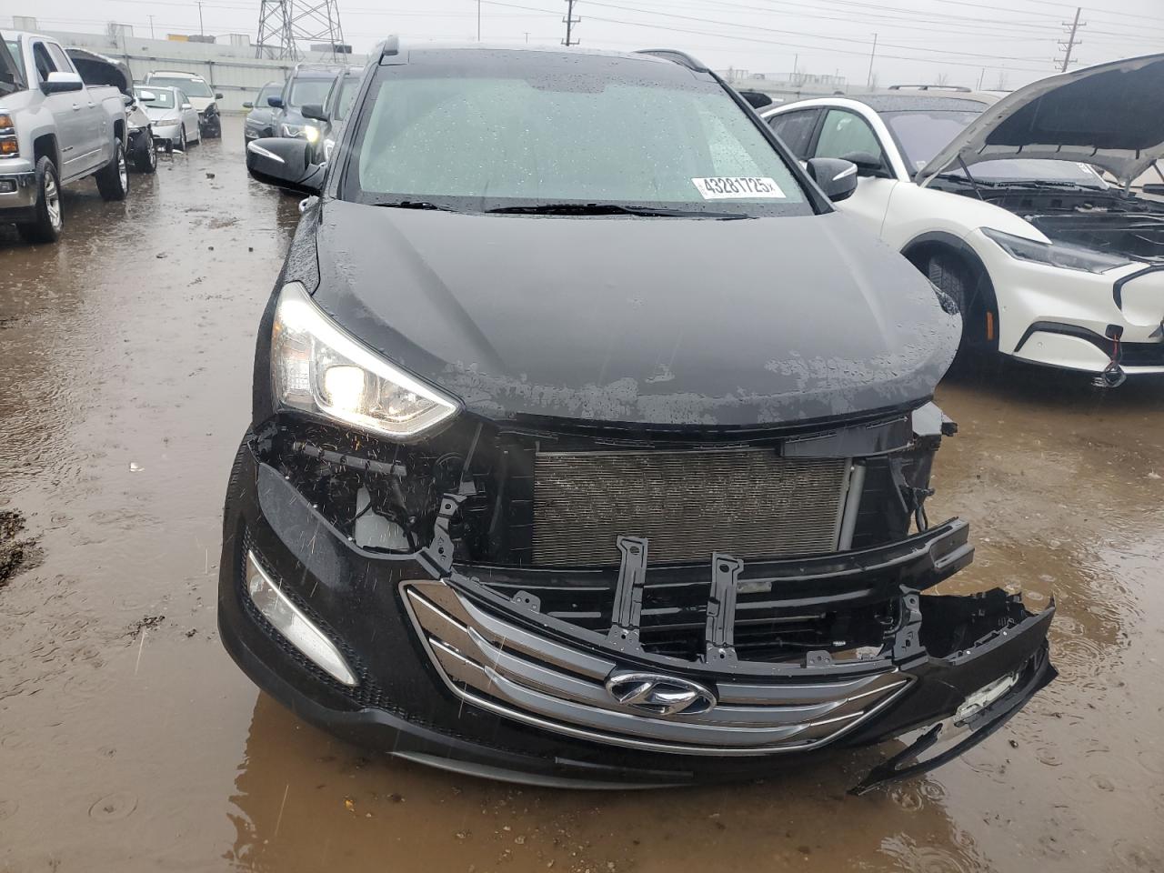 2016 Hyundai Santa Fe - Image 5