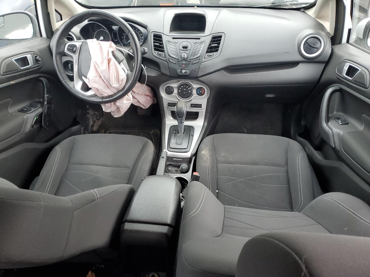2015 Ford Fiesta - Image 8