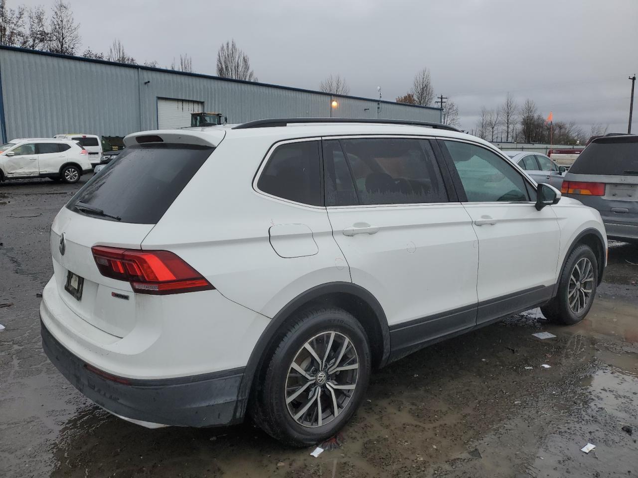 2019 Volkswagen Tiguan - Image 3