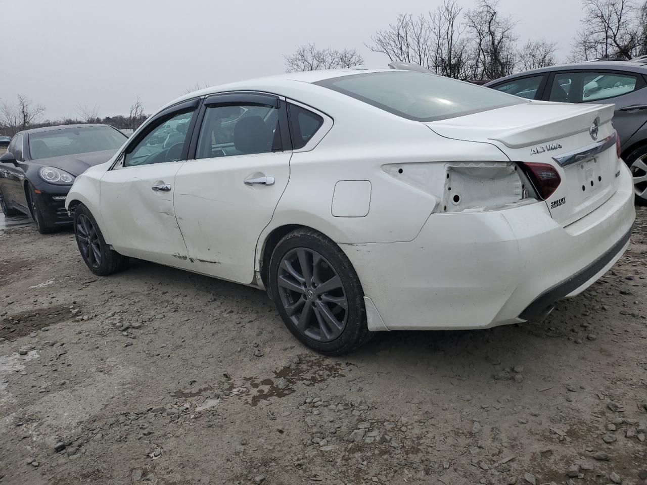 2018 Nissan Altima - Image 2