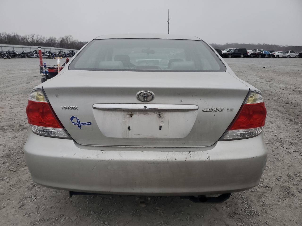 2005 Toyota Camry - Image 6