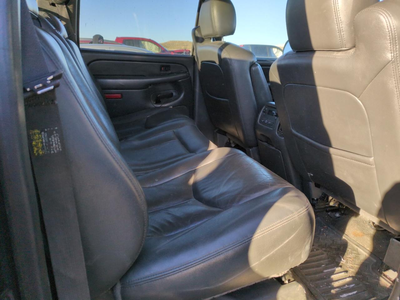 2005 Chevrolet Silverado - Image 10