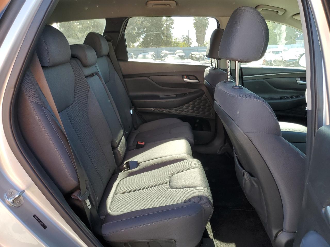 2020 Hyundai Santa Fe - Image 11