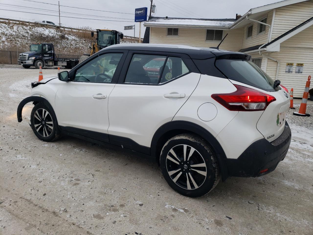 VIN 3N1CP5CV3LL535038 2020 NISSAN KICKS no.2