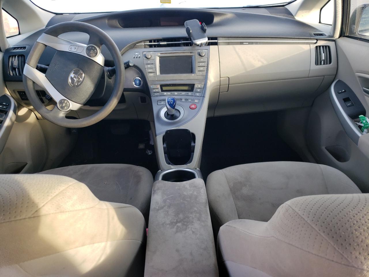 2012 Toyota Prius - Image 8