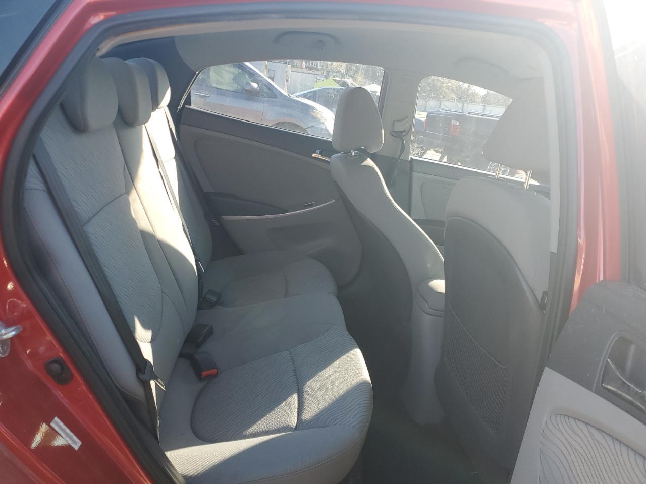 2013 Hyundai Accent - Image 10