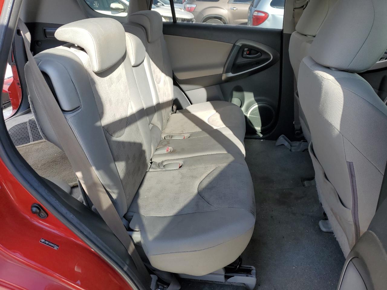 2010 Toyota RAV 4 - Image 11