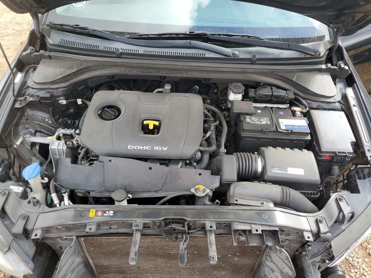 2018 Hyundai Elantra - Image 11