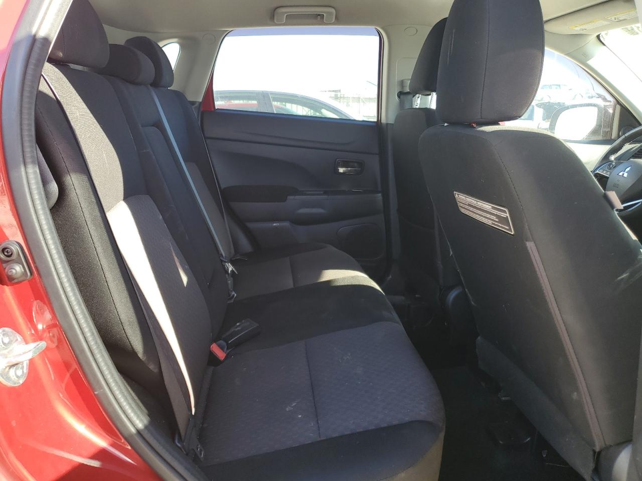 2017 Mitsubishi Outlander - Image 10
