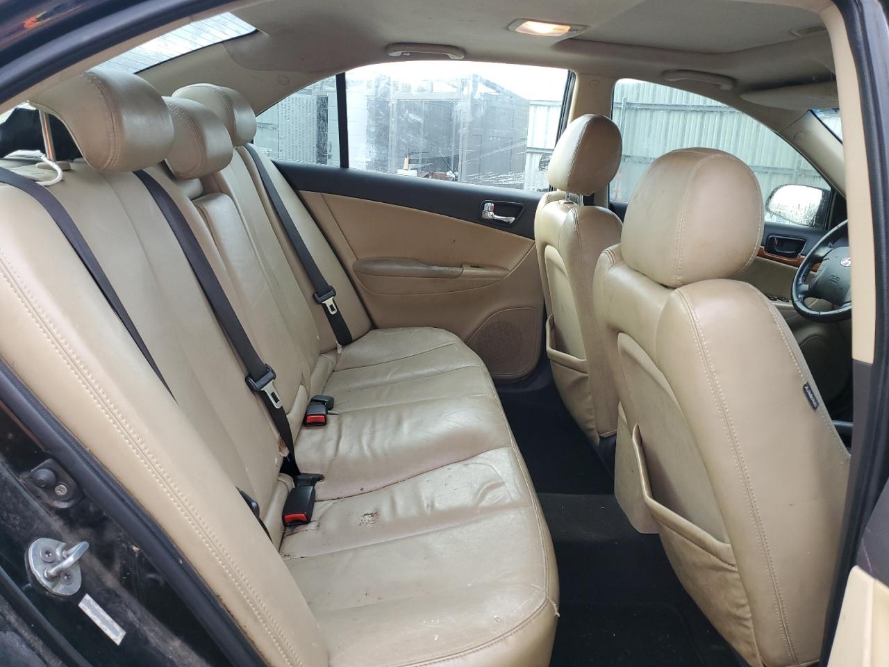 2009 Hyundai Sonata - Image 10