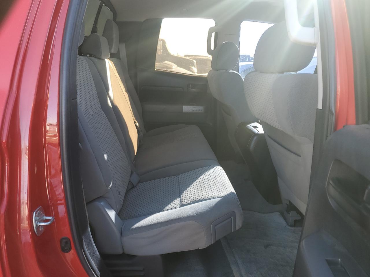 2010 Toyota Tundra - Image 10